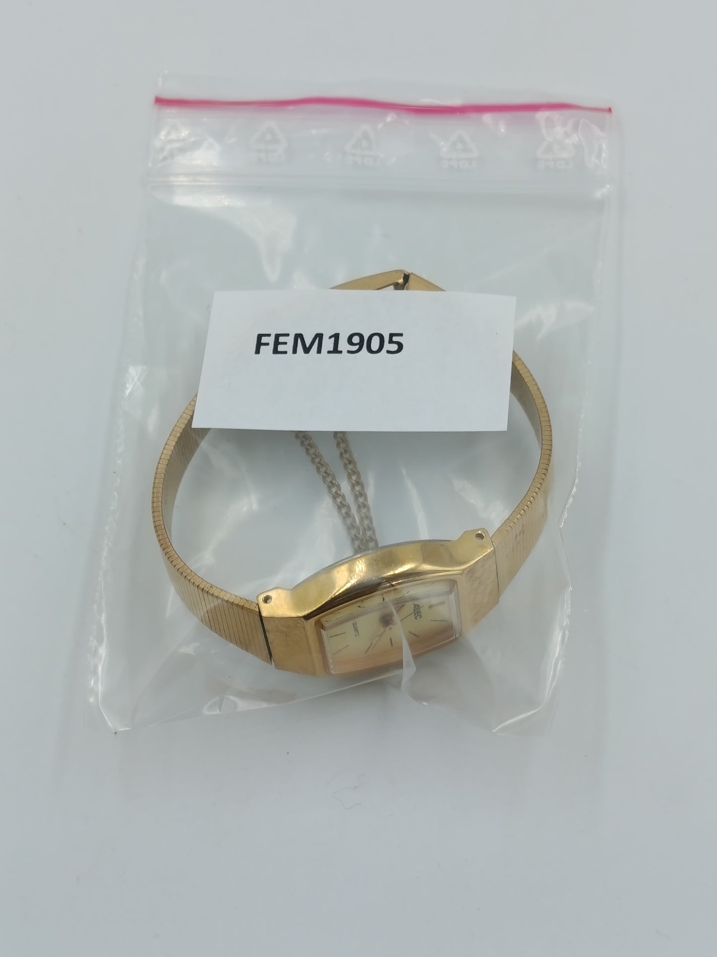 Adec Damen Quarz Armbanduhr in Goldoptik mit flexiblem Metallarmband