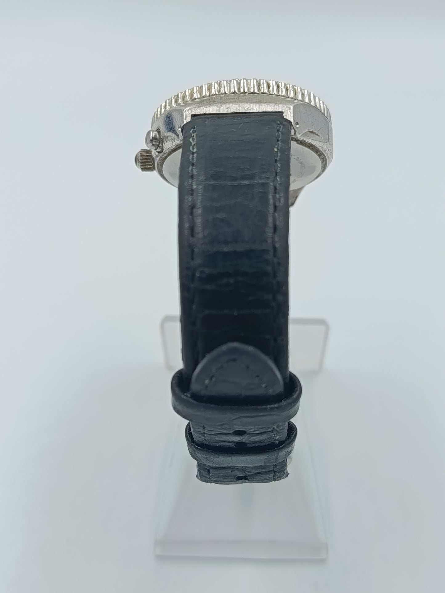 DMQ Damen Armbanduhr mit Strasslünette Multifunktionsoptik Lederarmband
