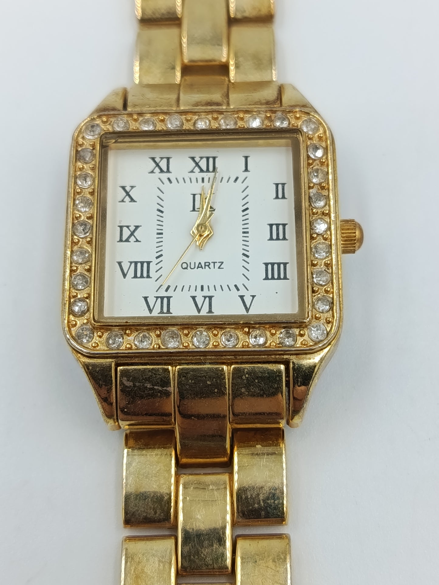 Vintage Damenarmbanduhr Goldfarben mit Strassbesatz und römischen Ziffern