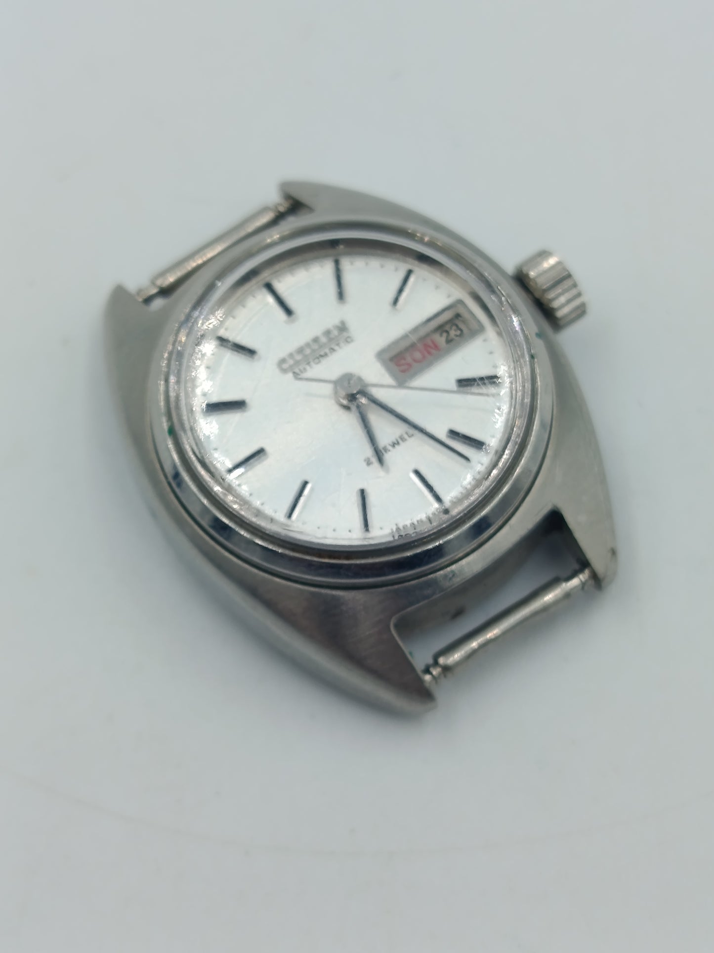 Citizen Automatic Herren Armbanduhr mit Datumsanzeige und silbernem Zifferblatt
