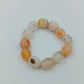 Perlen Armband elastisch: Dekorativ in Creme & Apricot