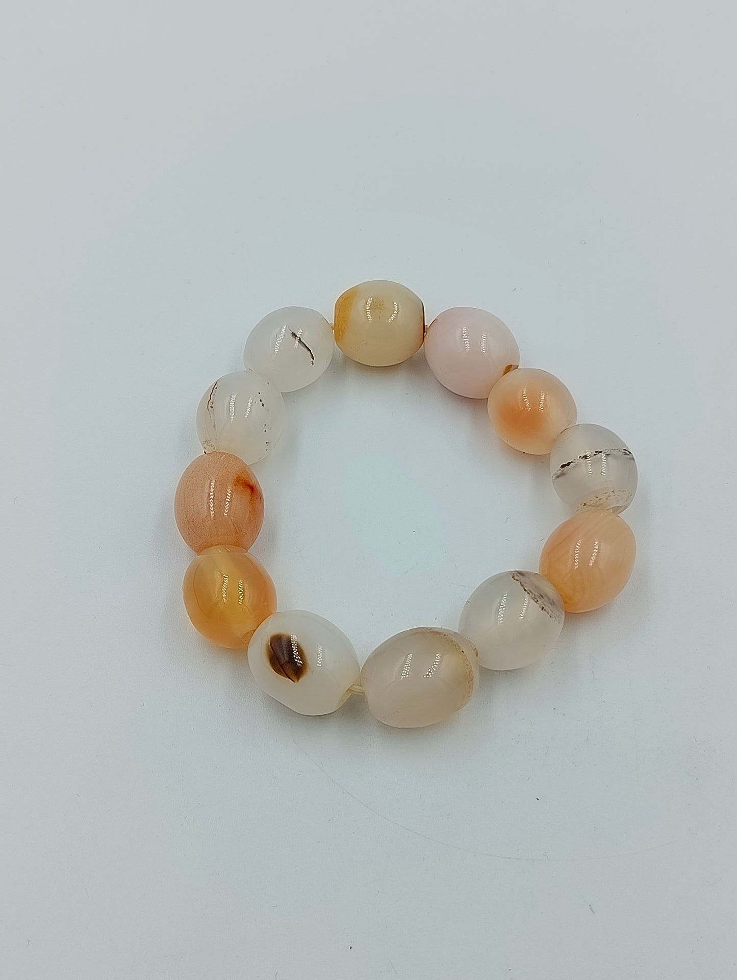 Perlen Armband elastisch: Dekorativ in Creme & Apricot