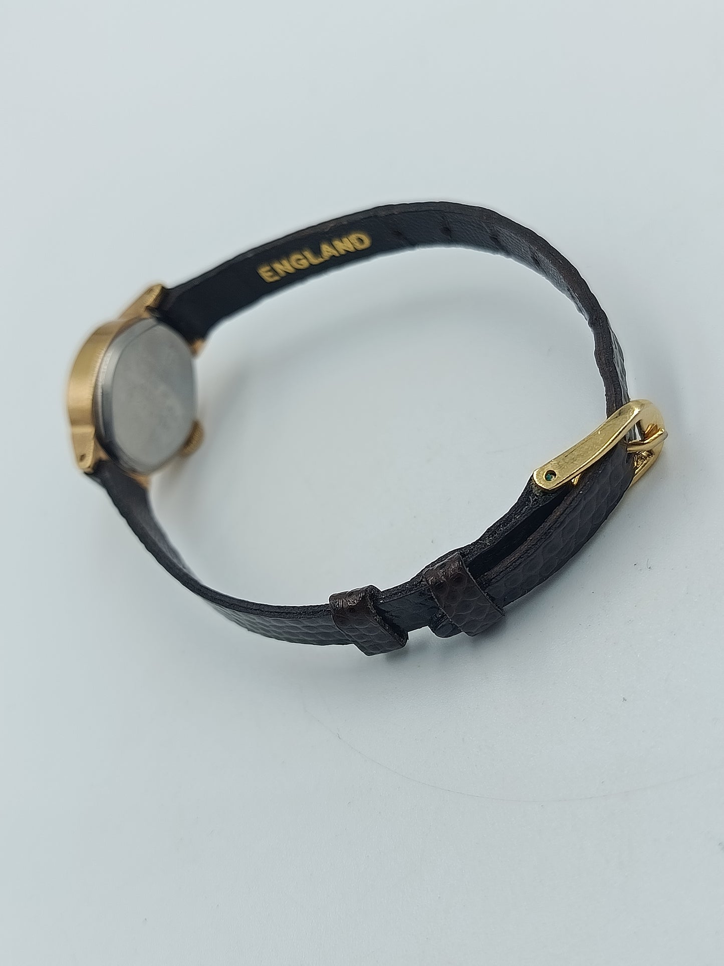 Klassische Timex Damen Armbanduhr in Goldoptik mit braunem Lederarmband