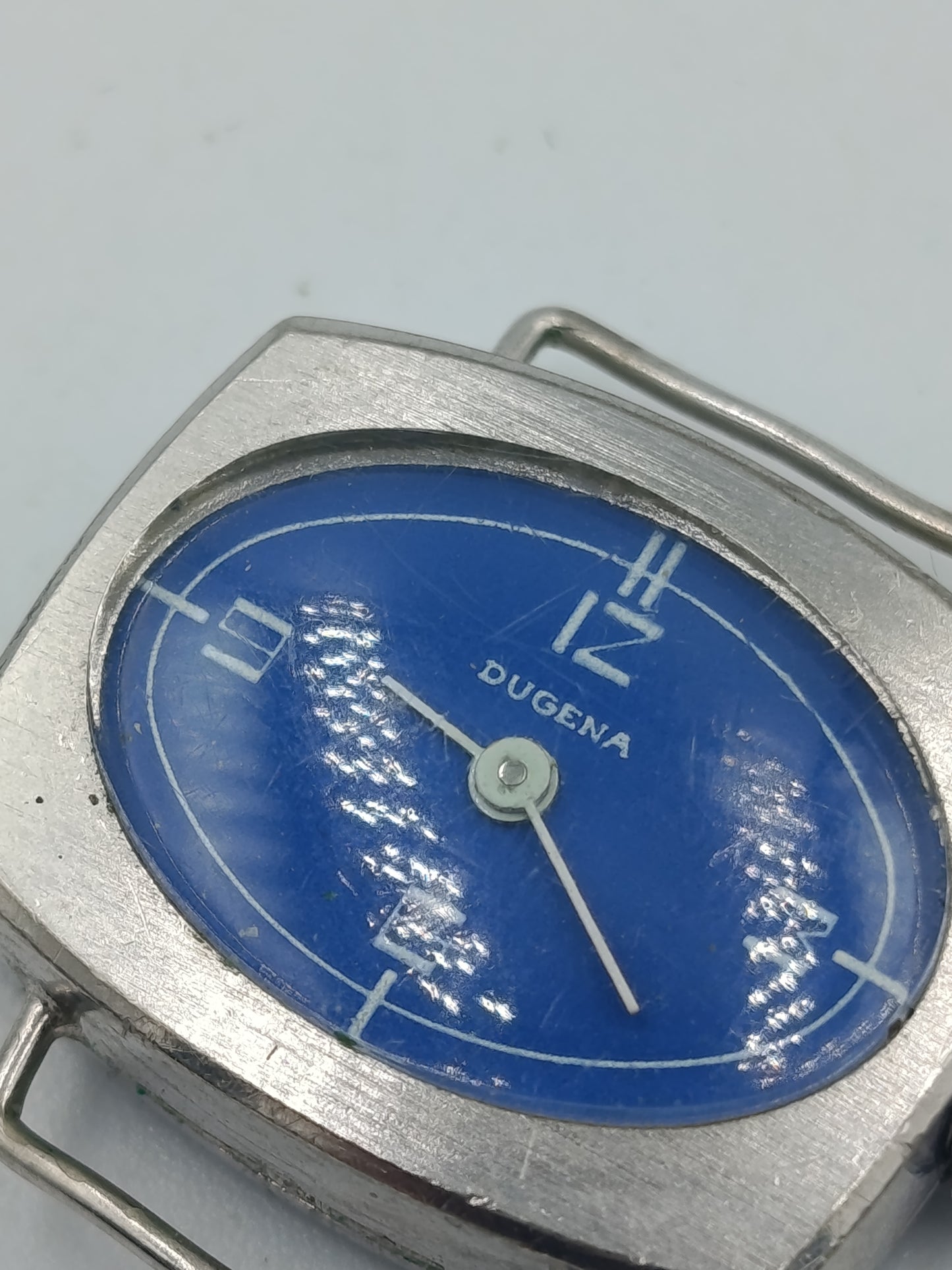 Dugena Vintage Damenuhr mit blauem Zifferblatt in rechteckigem Gehäuse