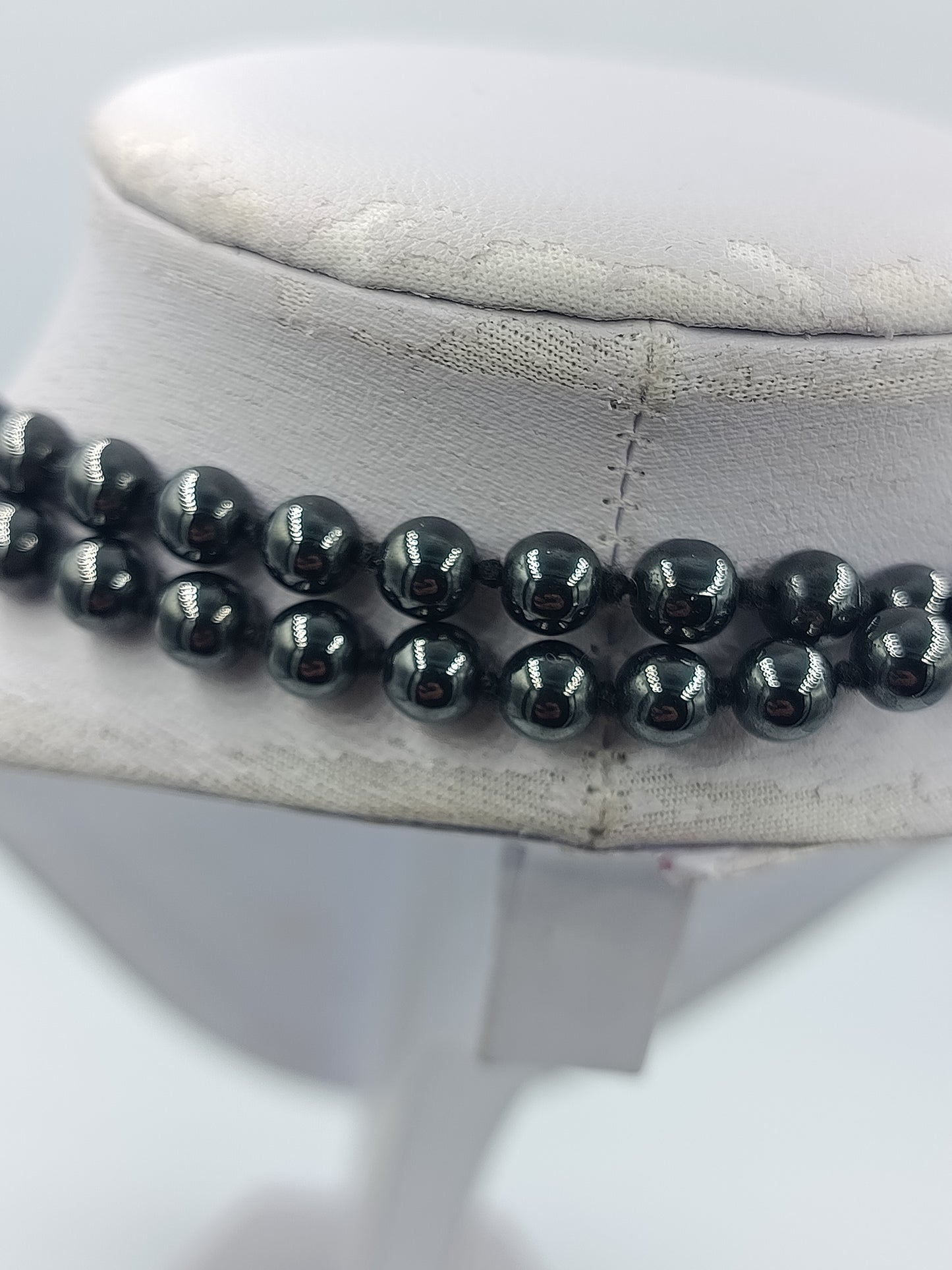 Elegante Lange Hämatit Perlenkette in Dunkelgrau mit edlem Glanz