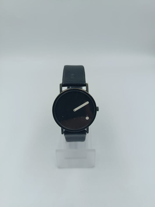 Minimalistische Damen Armbanduhr in Schwarz mit modernem Design