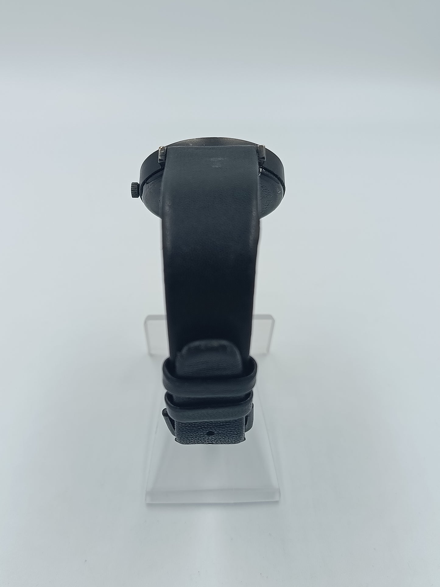 Minimalistische Damen Armbanduhr in Schwarz mit modernem Design