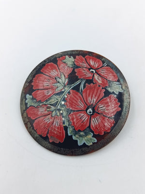 Wunderschöne runde Vintage Brosche mit handbemaltem Blumenmotiv in Rot
