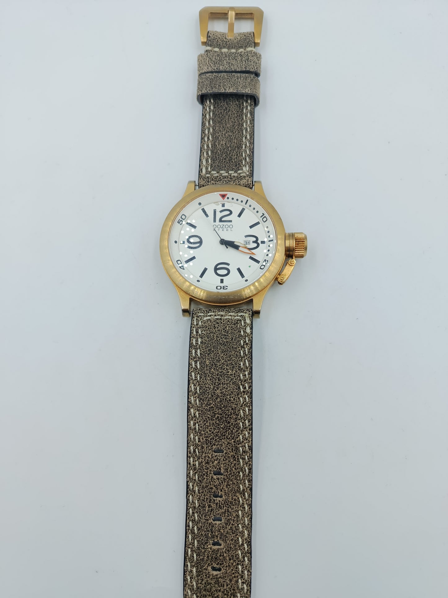 OOZOO Steel Armbanduhr Goldfarben Lederarmband Datum Herren Uhr Defekt