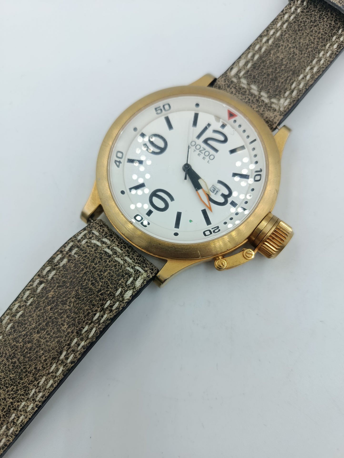 OOZOO Steel Armbanduhr Goldfarben Lederarmband Datum Herren Uhr Defekt