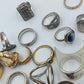 Großes Ringe Konvolut mit verschiedenen Damenringen in unterschiedlichen Designs