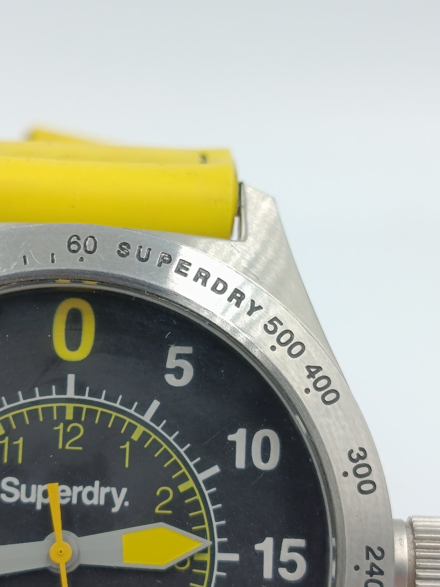 Superdry Herren Uhr Sport Gelb Schwarz Japan Movement Edelstahl