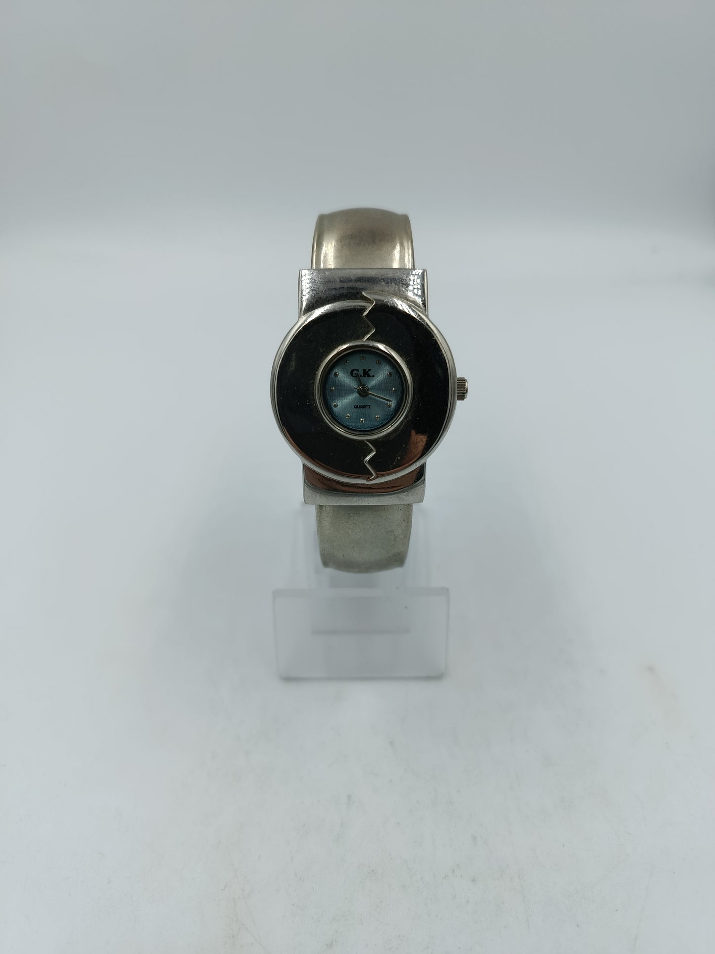G.K. Damen Armreif Uhr Silber Blau Quarz Designuhr verstellbar