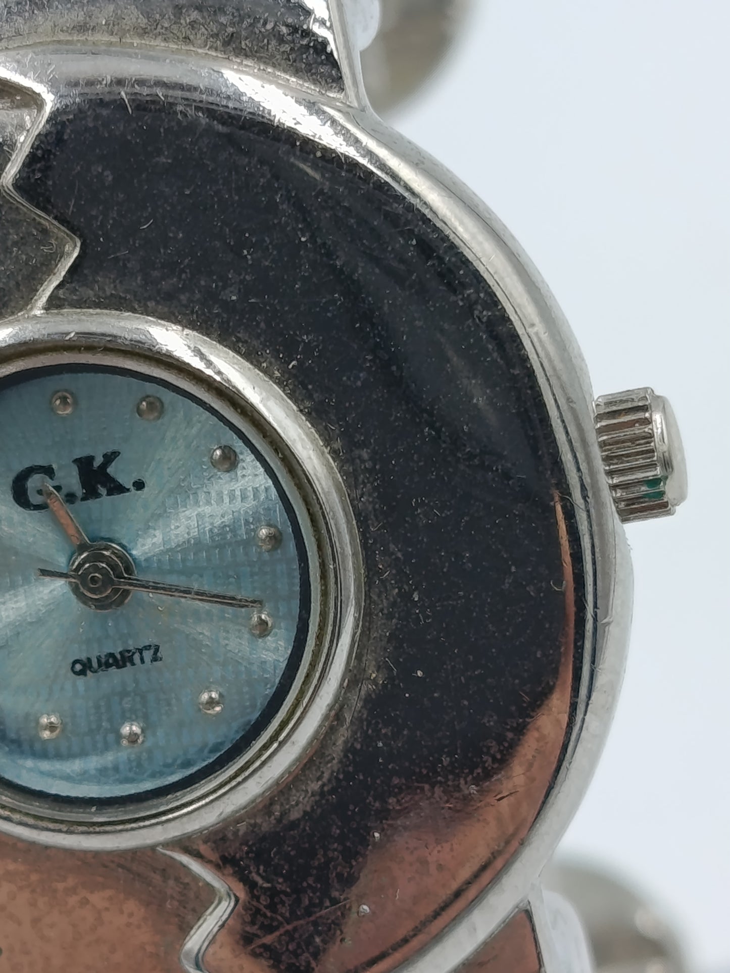 G.K. Damen Armreif Uhr Silber Blau Quarz Designuhr verstellbar