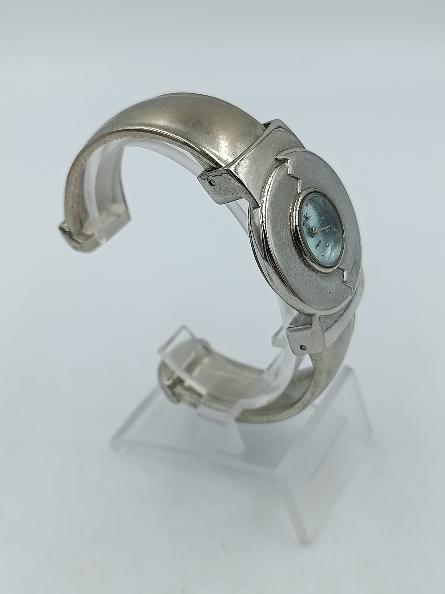 G.K. Damen Armreif Uhr Silber Blau Quarz Designuhr verstellbar