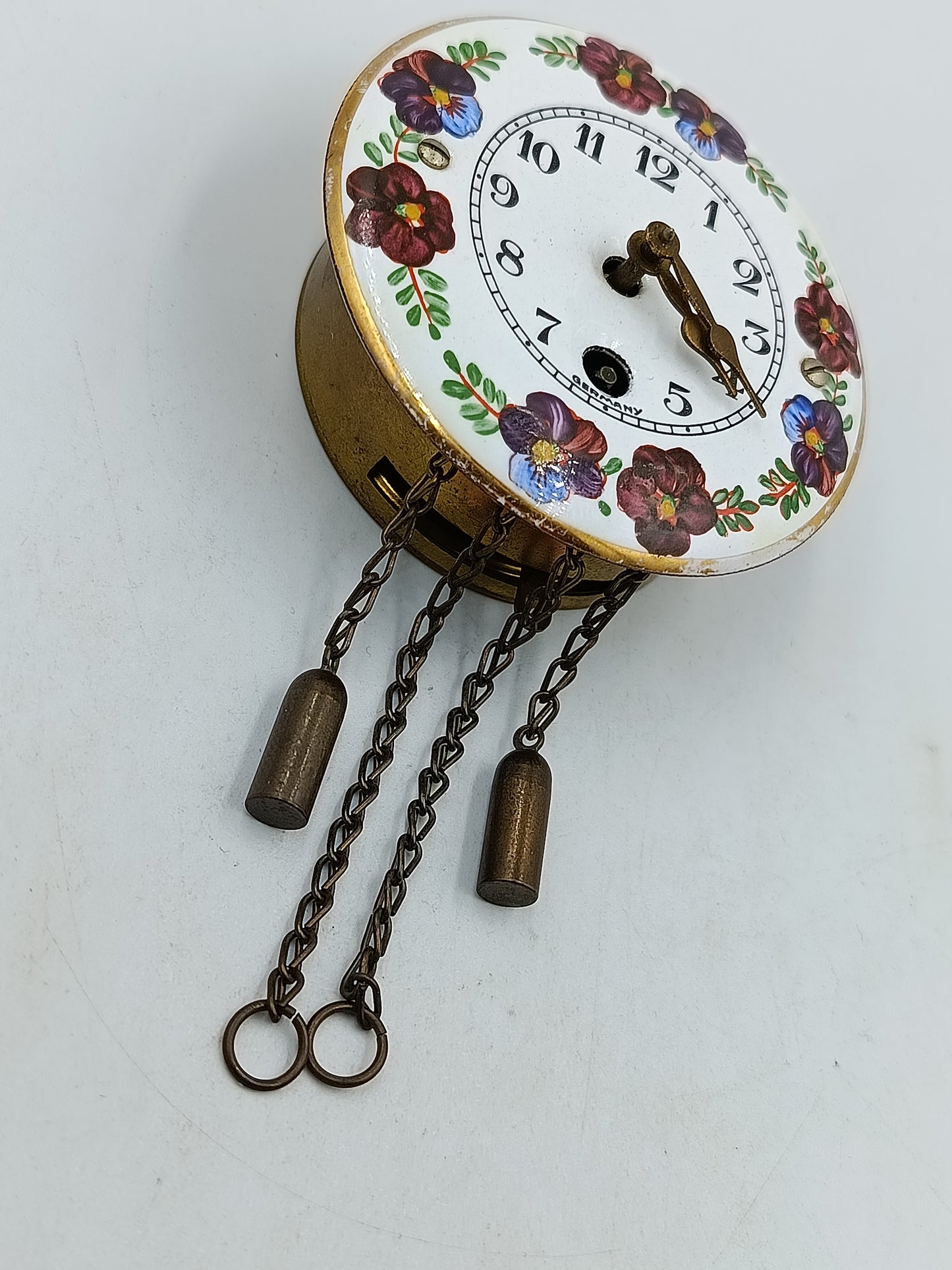 Antike Wanduhr Emaille Zifferblatt Blumen Dekor Schwarzwald Uhrwerk Vintage