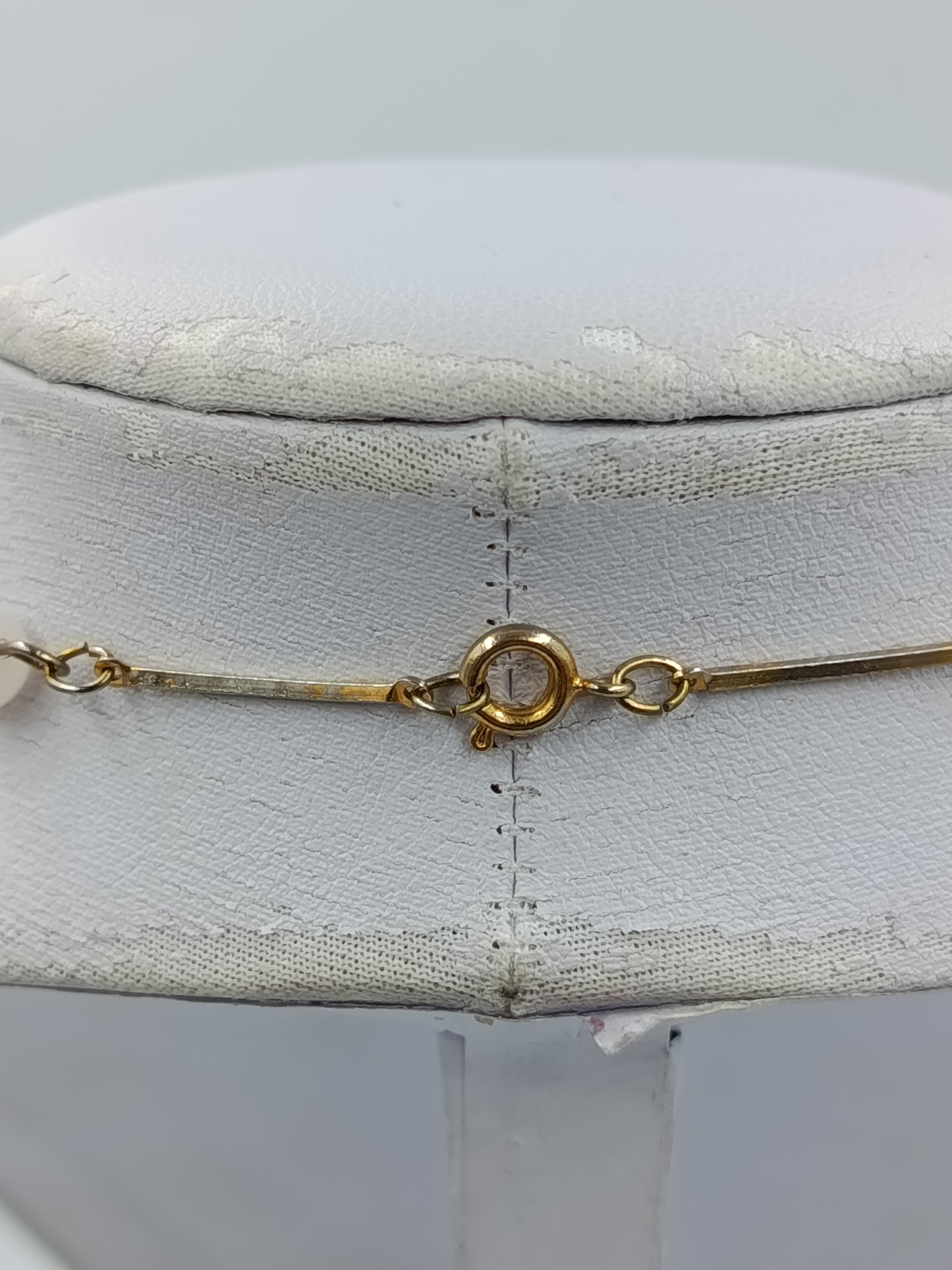 Vintage Halskette Goldfarben mit weißen Perlen Kugeln Elegant