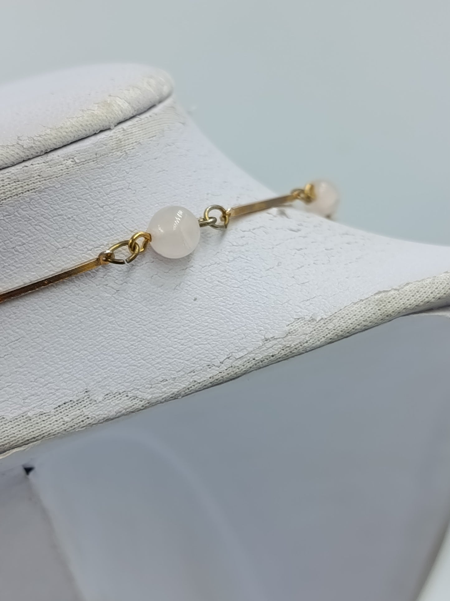 Vintage Halskette Goldfarben mit weißen Perlen Kugeln Elegant