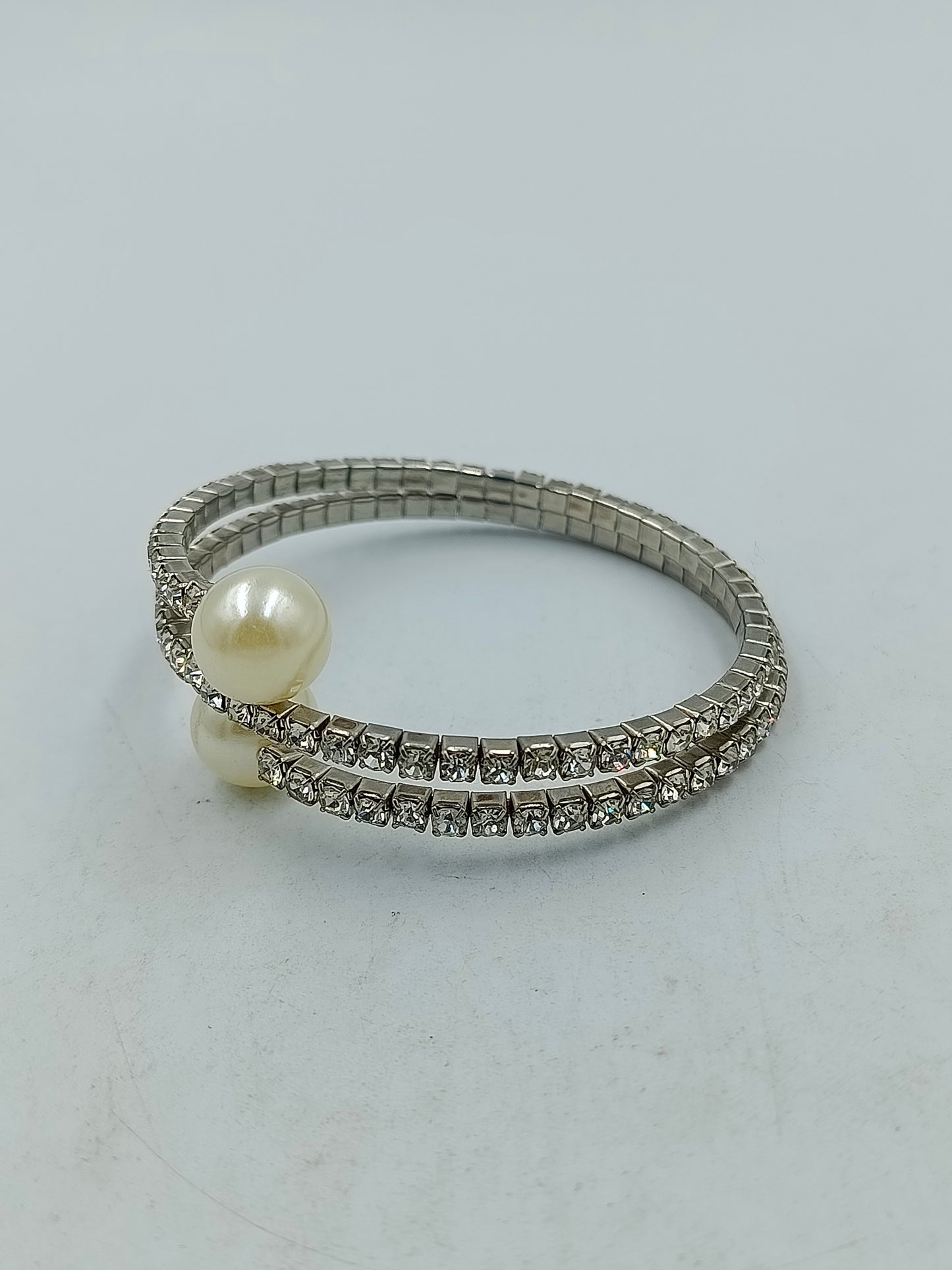 Strass Armreif mit Perlen elastisch  verstellbar elegantes Armband