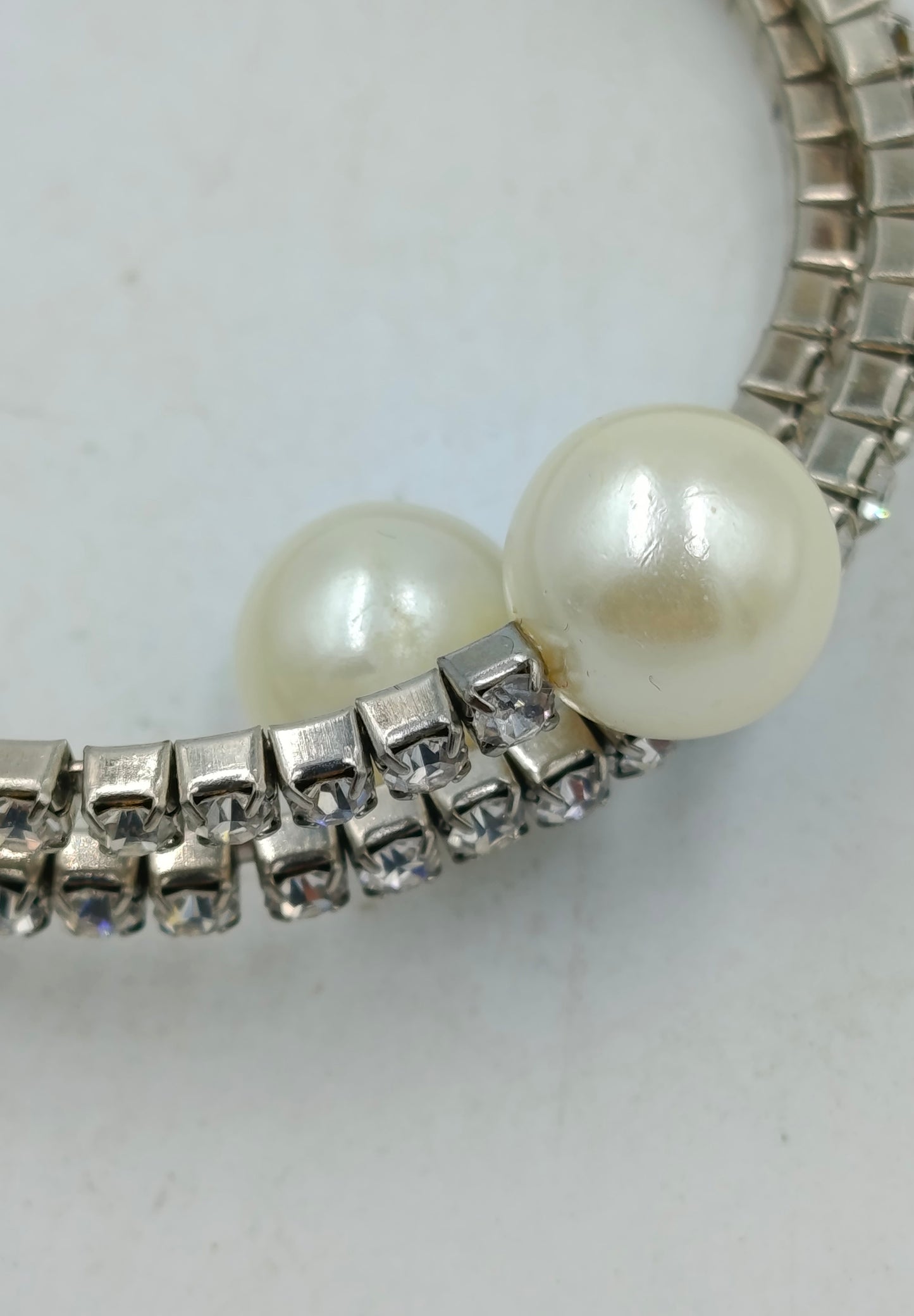 Strass Armreif mit Perlen elastisch  verstellbar elegantes Armband