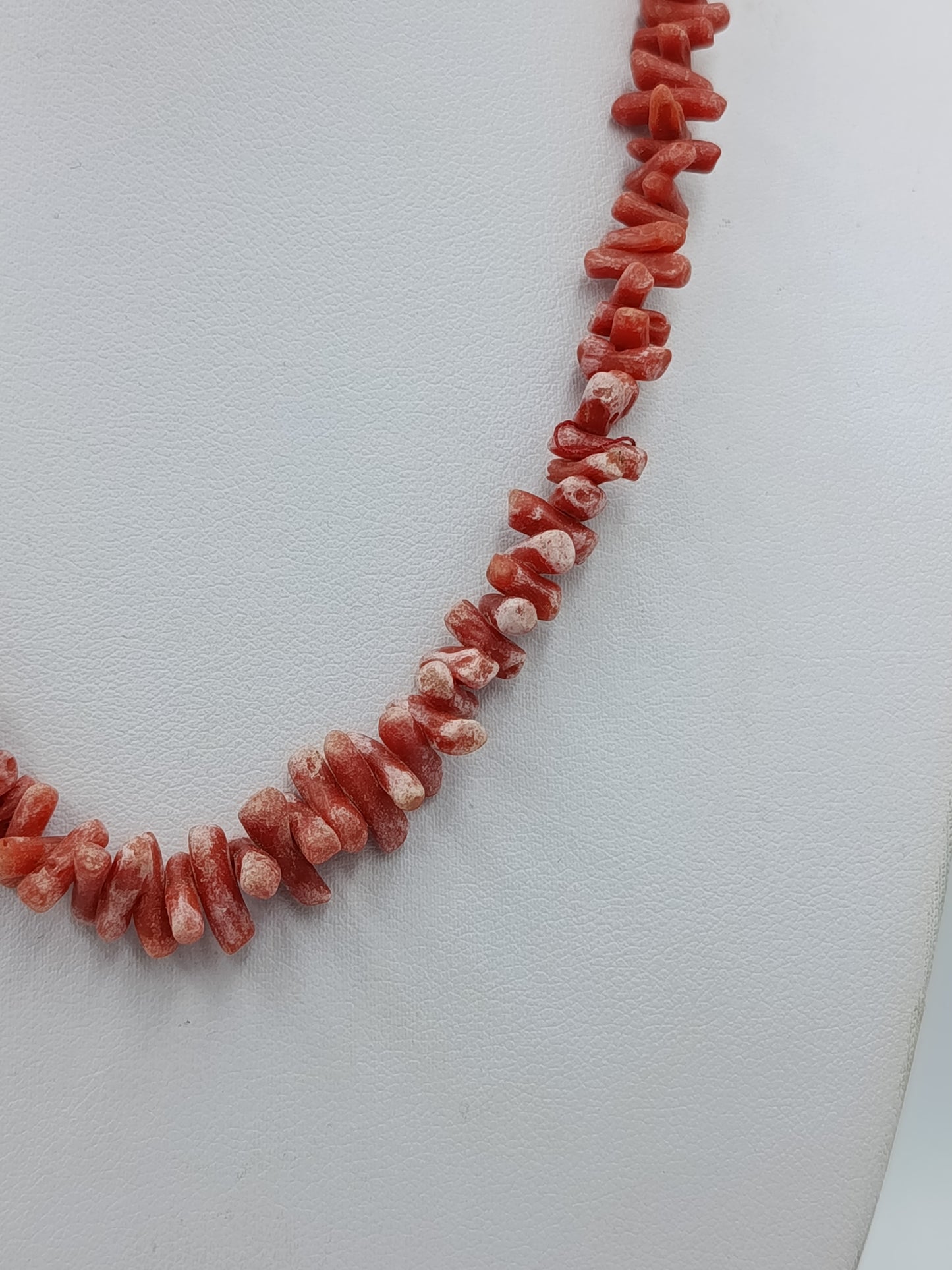 Vintage Korallen Kette Rot Naturstein Splitterkette elegant in warmem Rotton