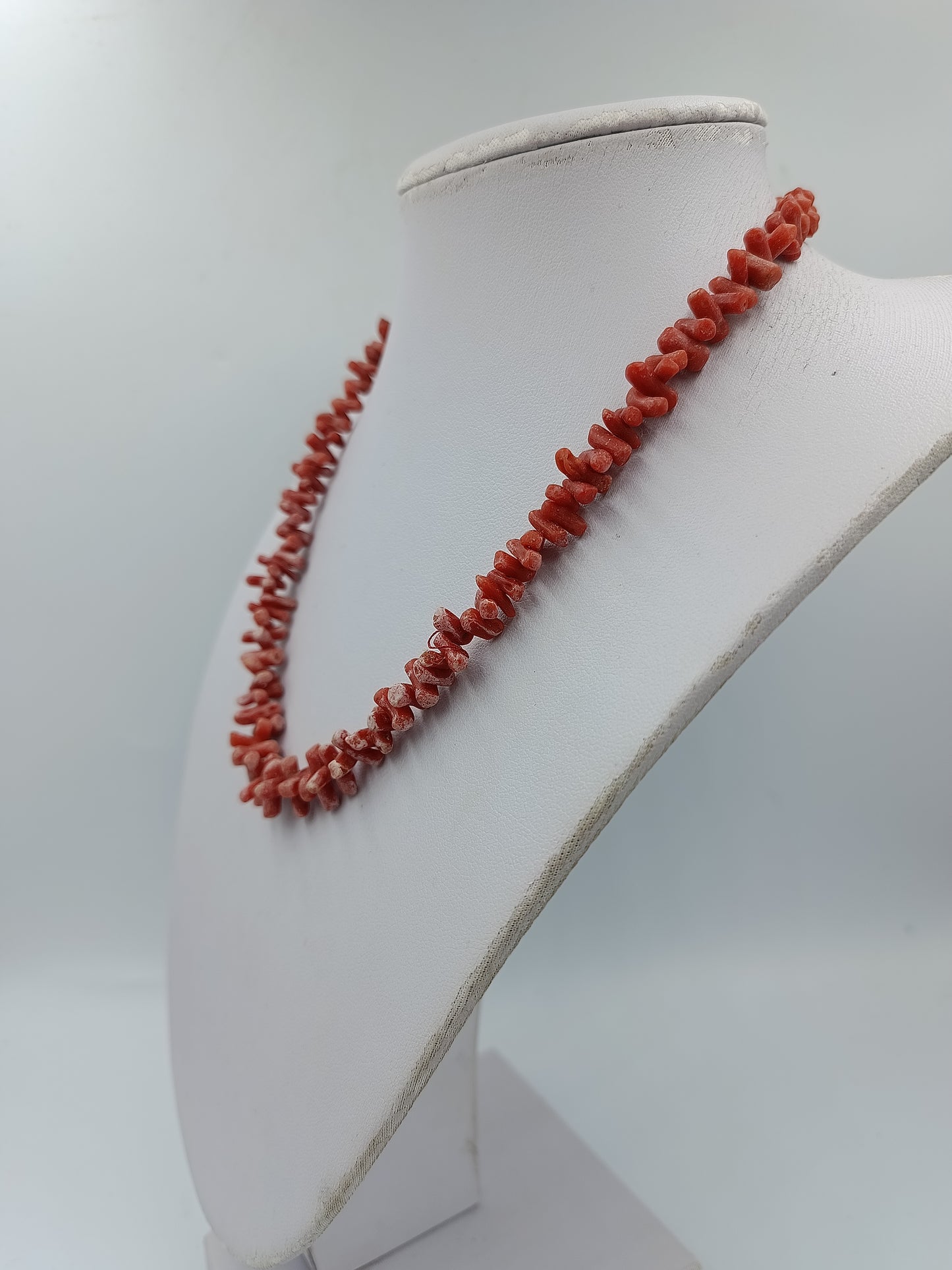 Vintage Korallen Kette Rot Naturstein Splitterkette elegant in warmem Rotton