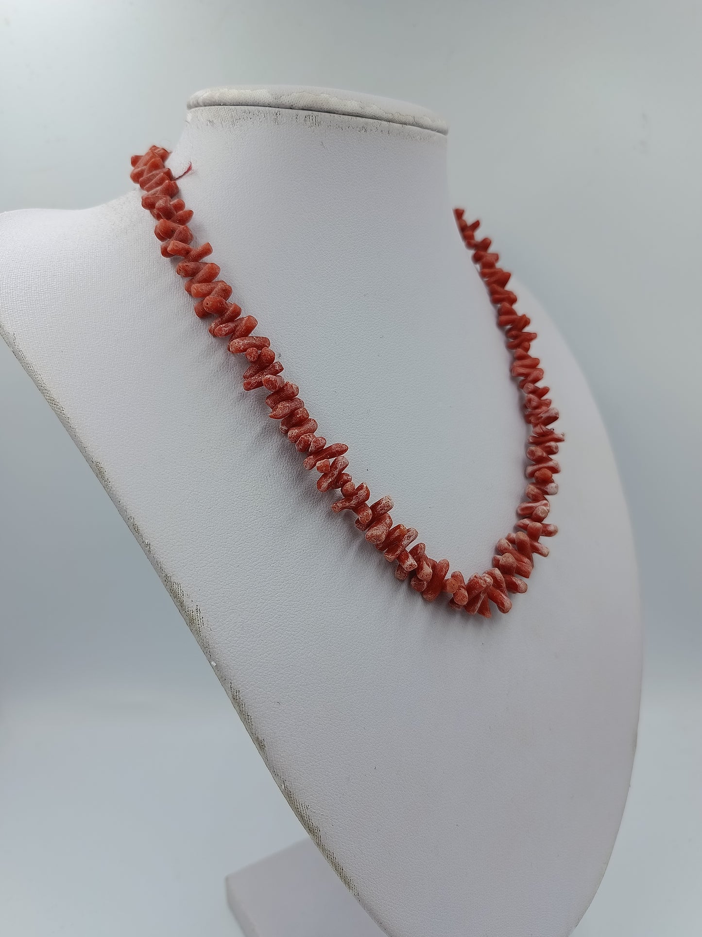 Vintage Korallen Kette Rot Naturstein Splitterkette elegant in warmem Rotton