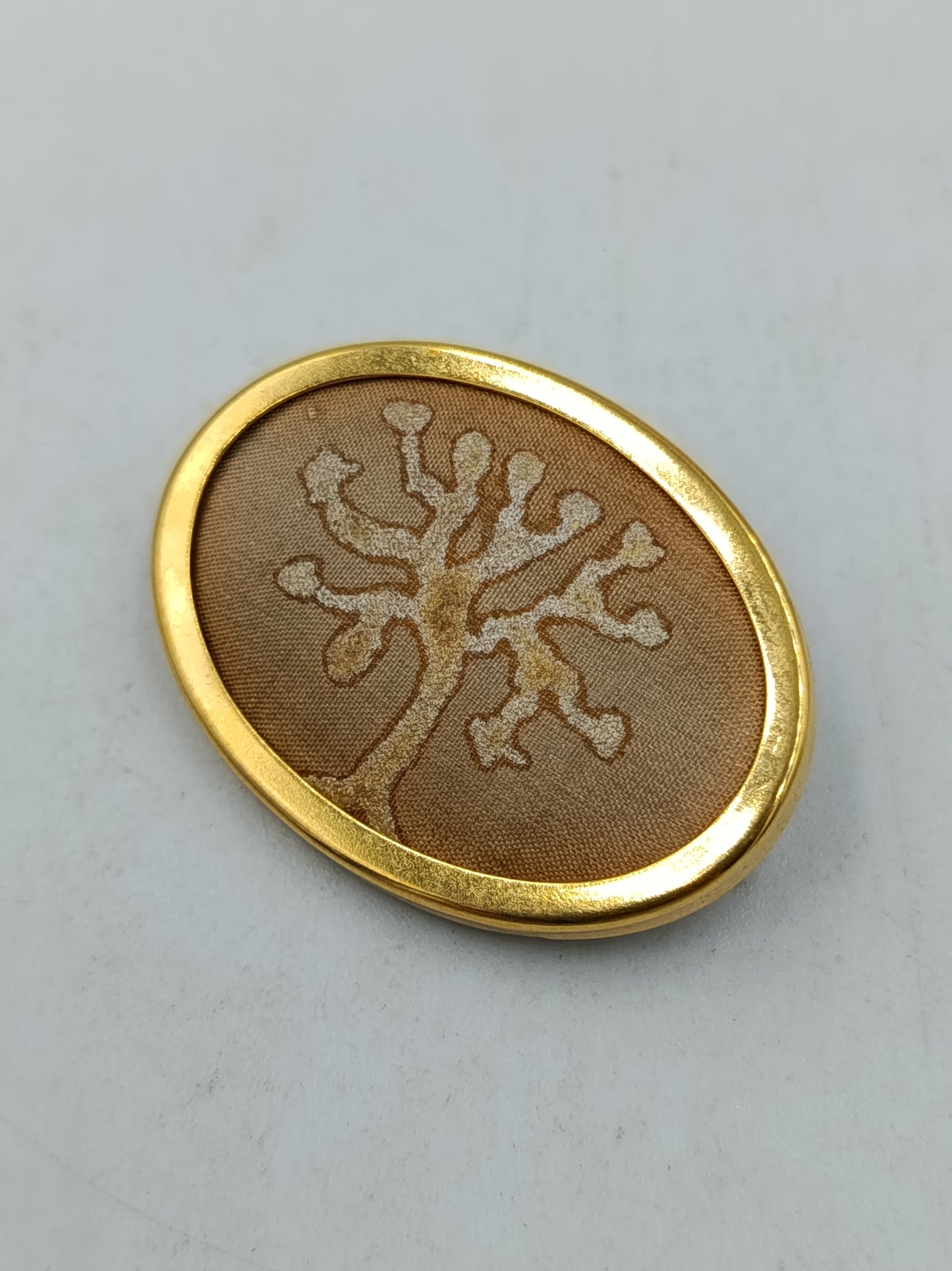Vintage Brosche Baum Motiv Goldfarben Stoffeinlage Oval