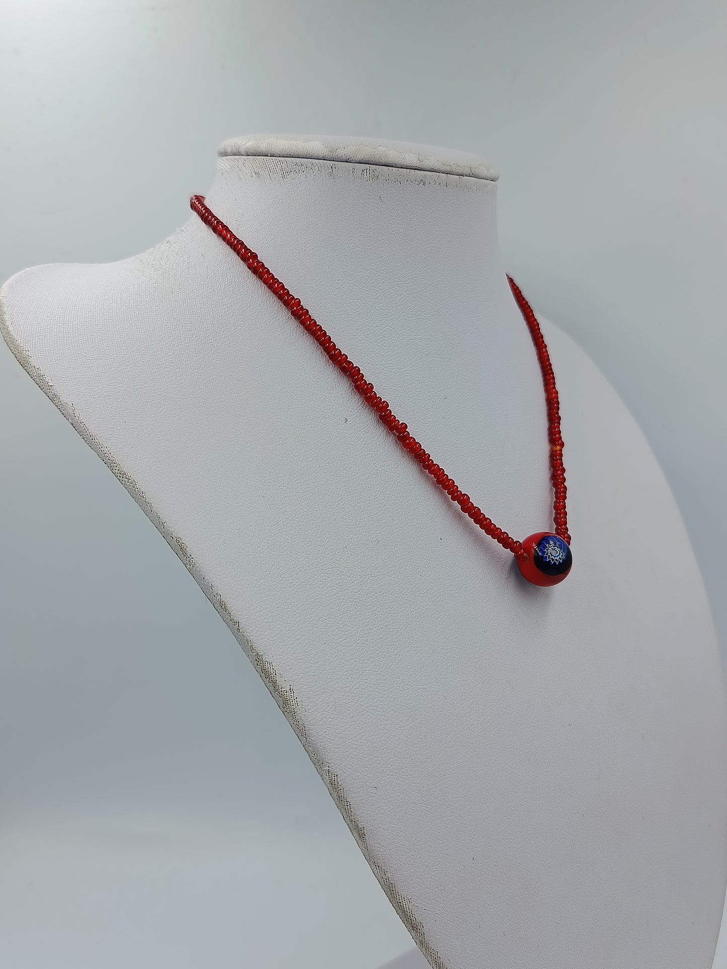 Feine Rote Glasperlenkette mit Millefiori Anhänger 40 cm