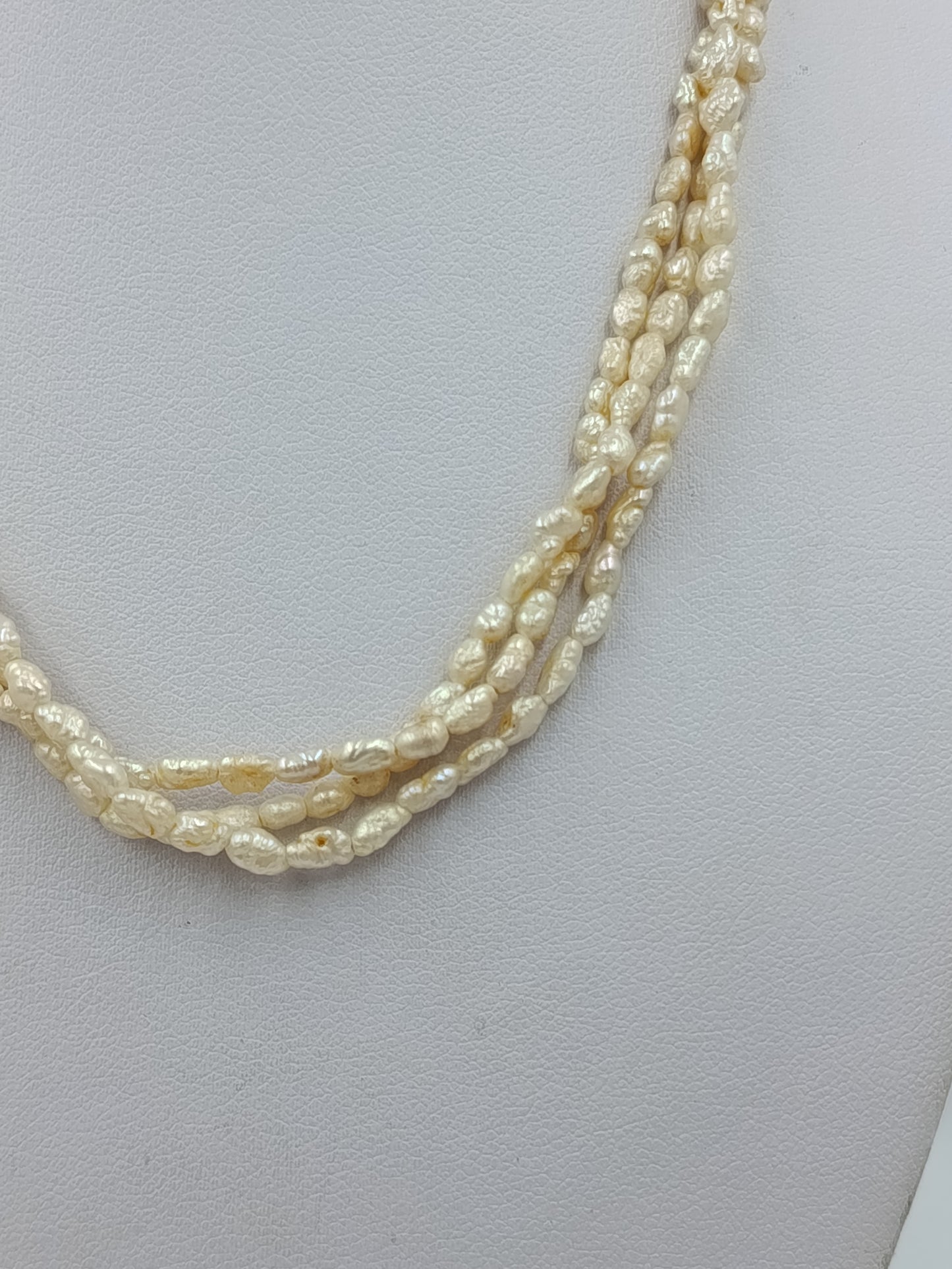 Vintage Perlenkette mehrreihig Cremeweiß klassisch elegant