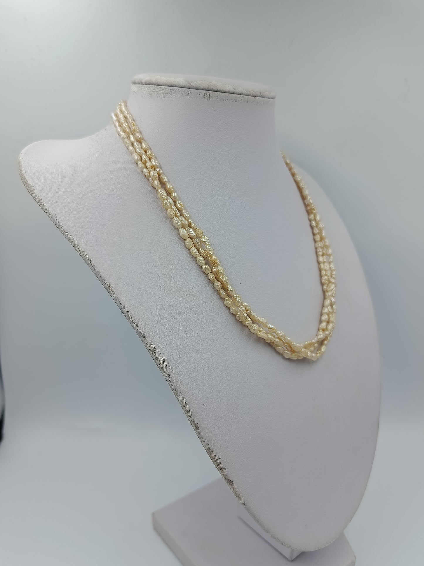 Vintage Perlenkette mehrreihig Cremeweiß klassisch elegant