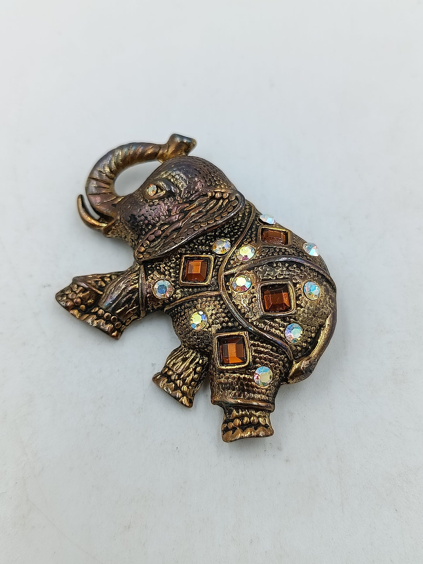 Vintage Elefanten Brosche Goldfarben mit Strass symbol  ein klassisches Symbol