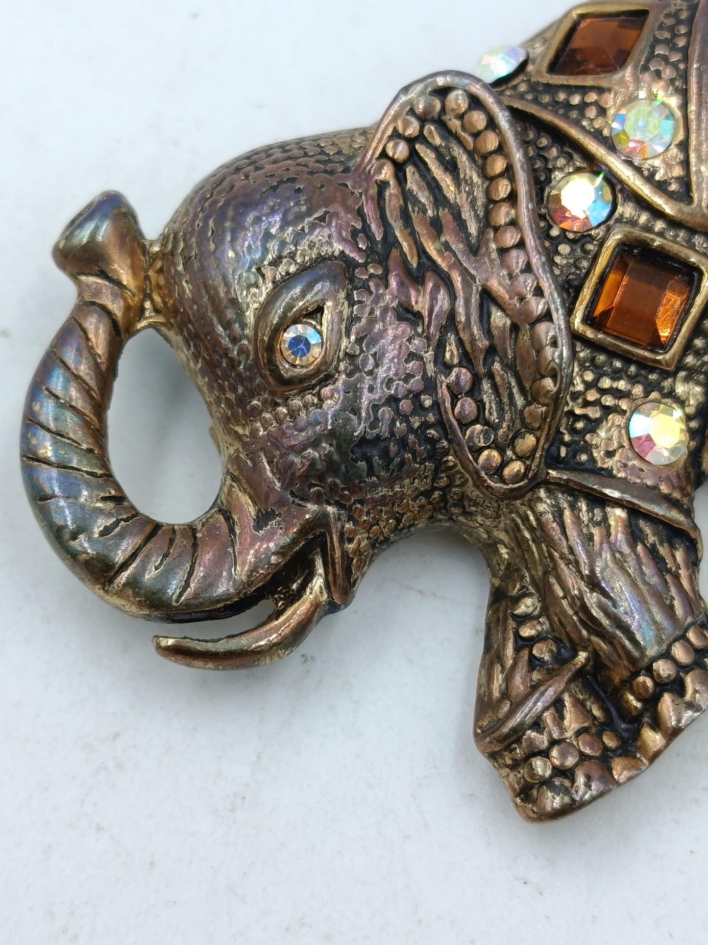Vintage Elefanten Brosche Goldfarben mit Strass symbol  ein klassisches Symbol