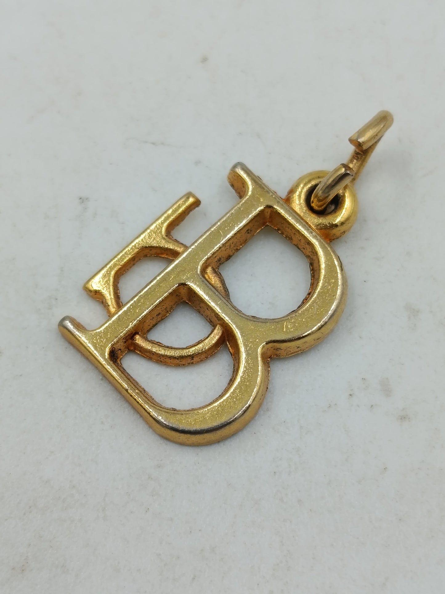 Monogramm Anhänger Initialen B D Goldfarben Vintage Schmuck