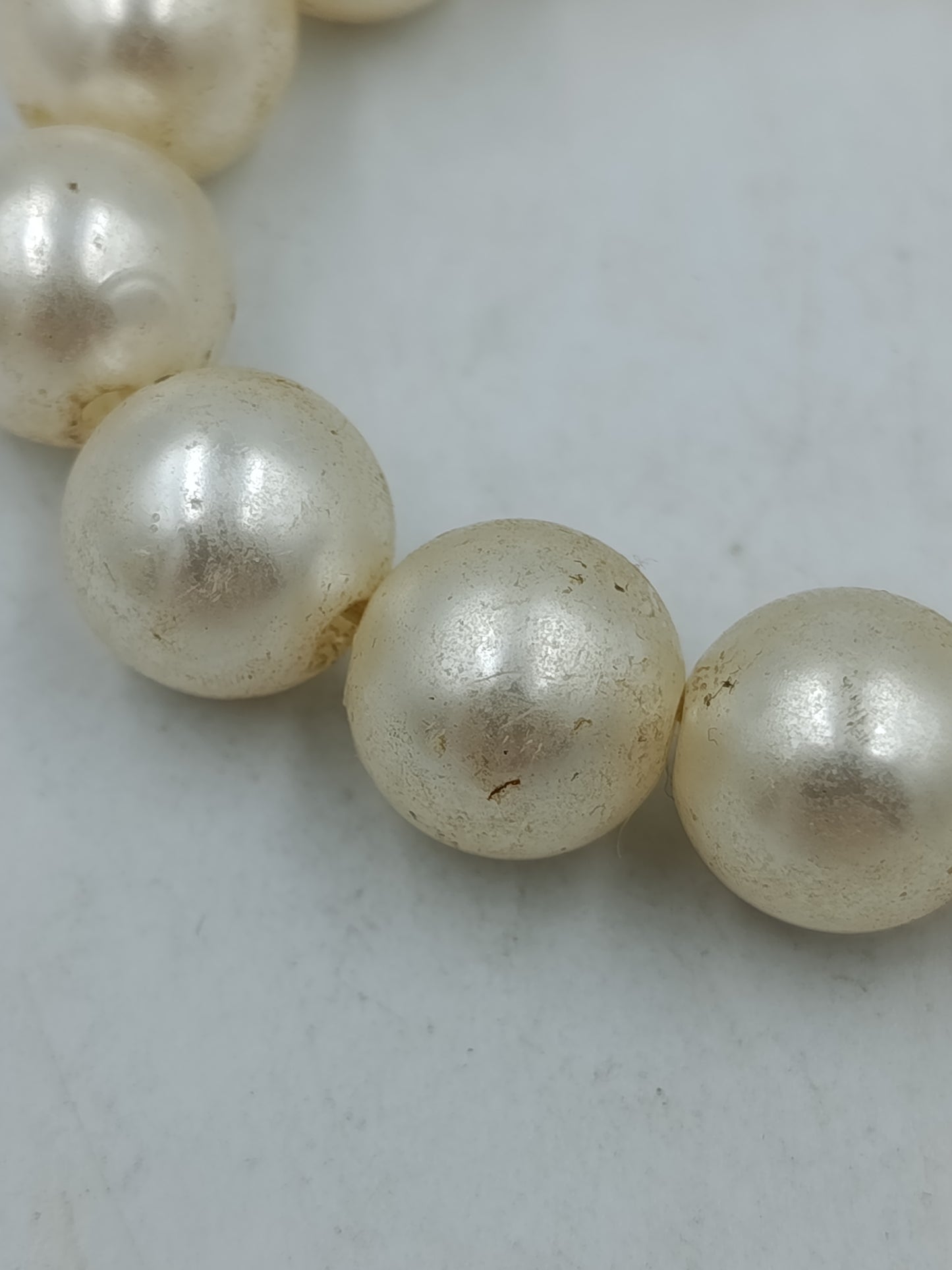 Perlenarmband groß creme elastisch elegant klassisch Schmuck