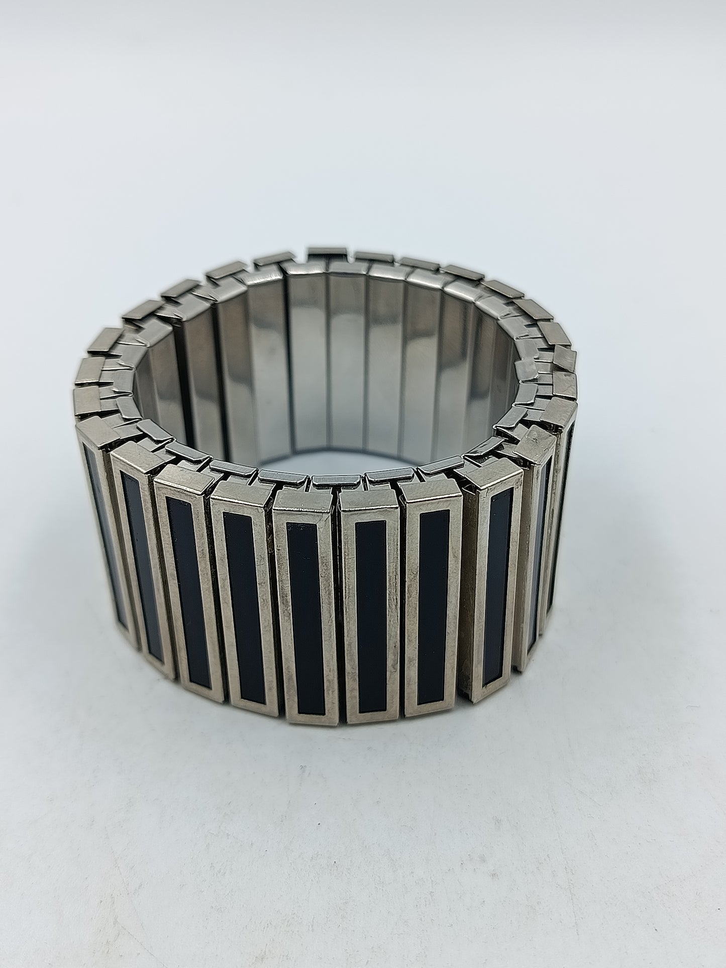 Breites elastisches Armband silber schwarz modern massiv Design