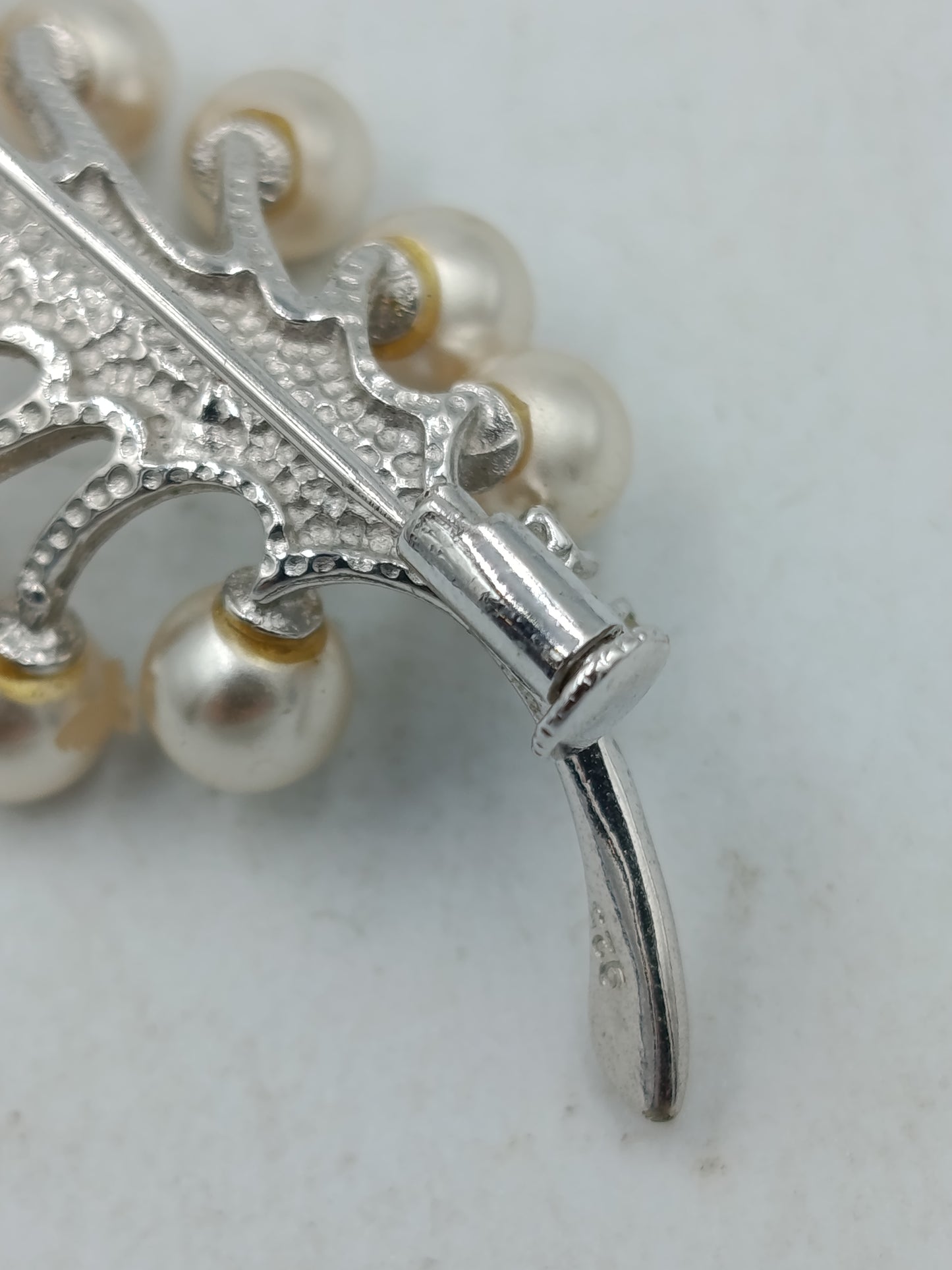 Vintage Brosche Perlen Strass Zweig Design silber elegant