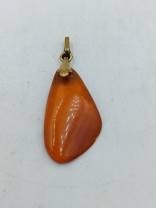 Vintage Anhänger Bernsteinoptik AM gestempelt orange Tropfenform