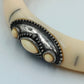 Vintage Armreif Knochenoptik Ethno Stil mit Metallornament offen