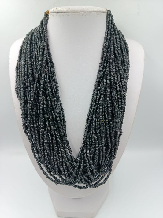 Vintage Statement Kette mehrreihig grau Glasperlen Ethno Boho mit Münzverschluss
