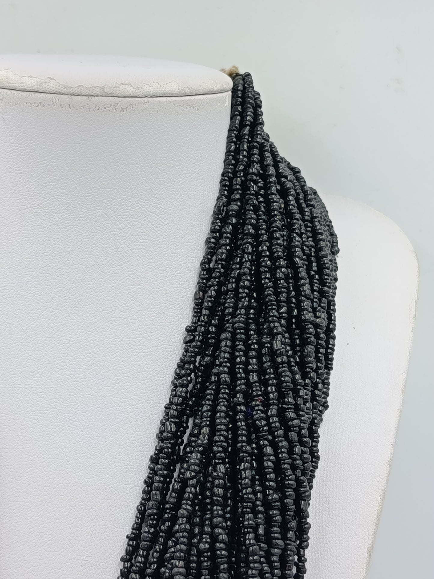 Vintage Statement Kette mehrreihig grau Glasperlen Ethno Boho mit Münzverschluss