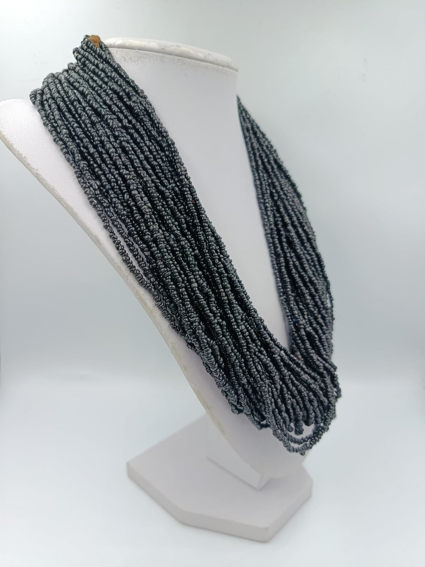 Vintage Statement Kette mehrreihig grau Glasperlen Ethno Boho mit Münzverschluss