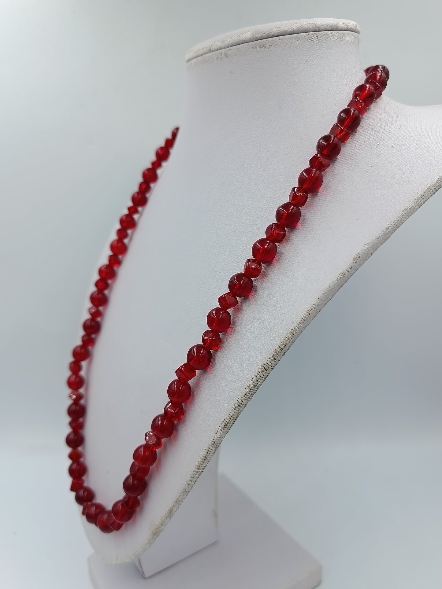 Vintage Halskette rot Glasperlen facettiert Collier klassisch elegant