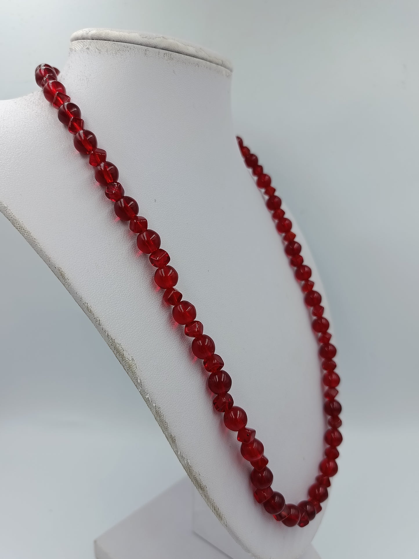 Vintage Halskette rot Glasperlen facettiert Collier klassisch elegant