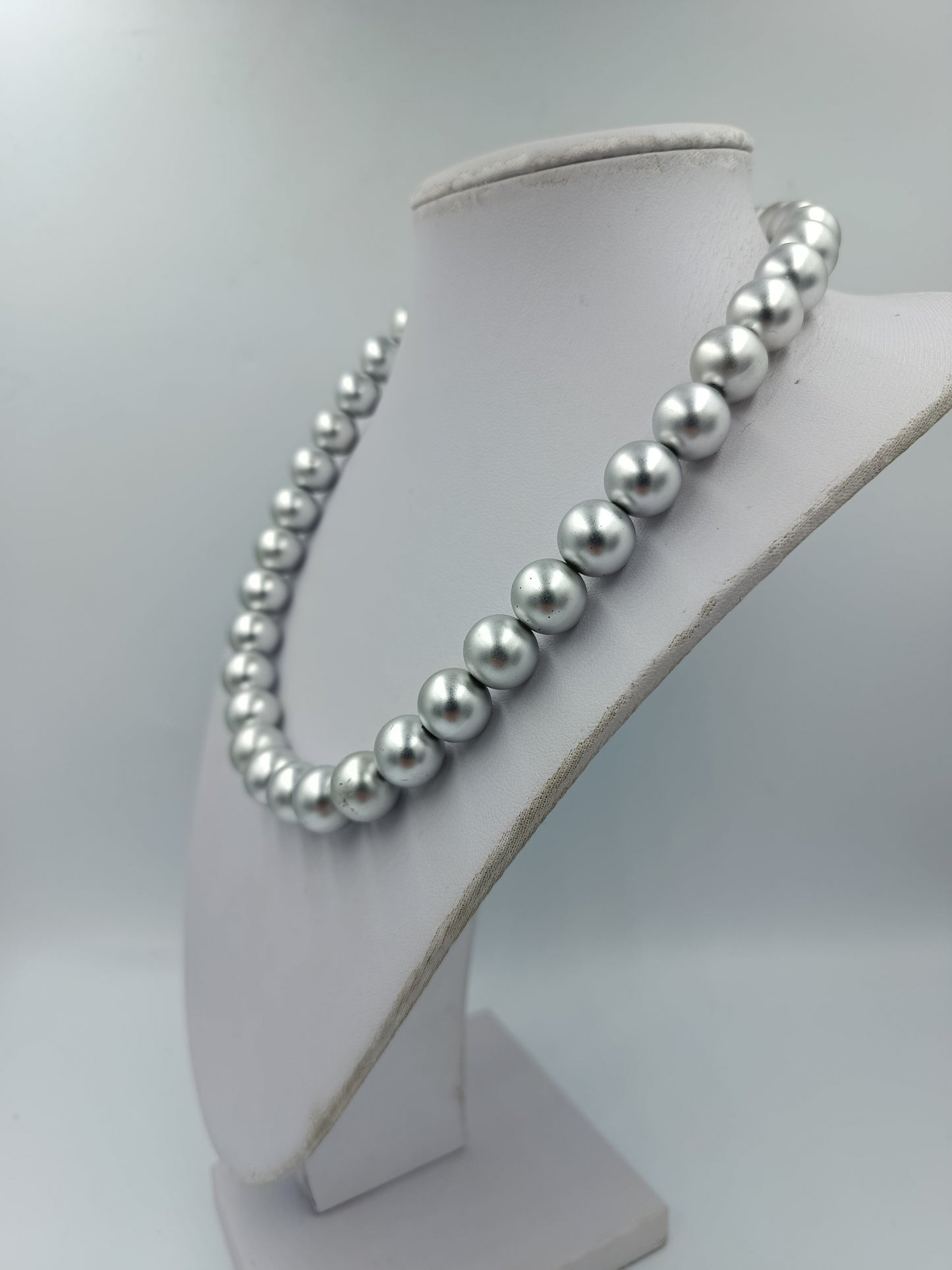 Vintage Perlenkette Silber Grau Große Kugelperlen Statement Halskette 44,5 cm