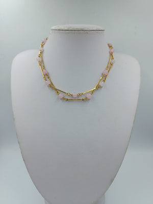 Elegante Zarte Halskette goldfarben mit  zarten  rosafarbenen Perlen filigran