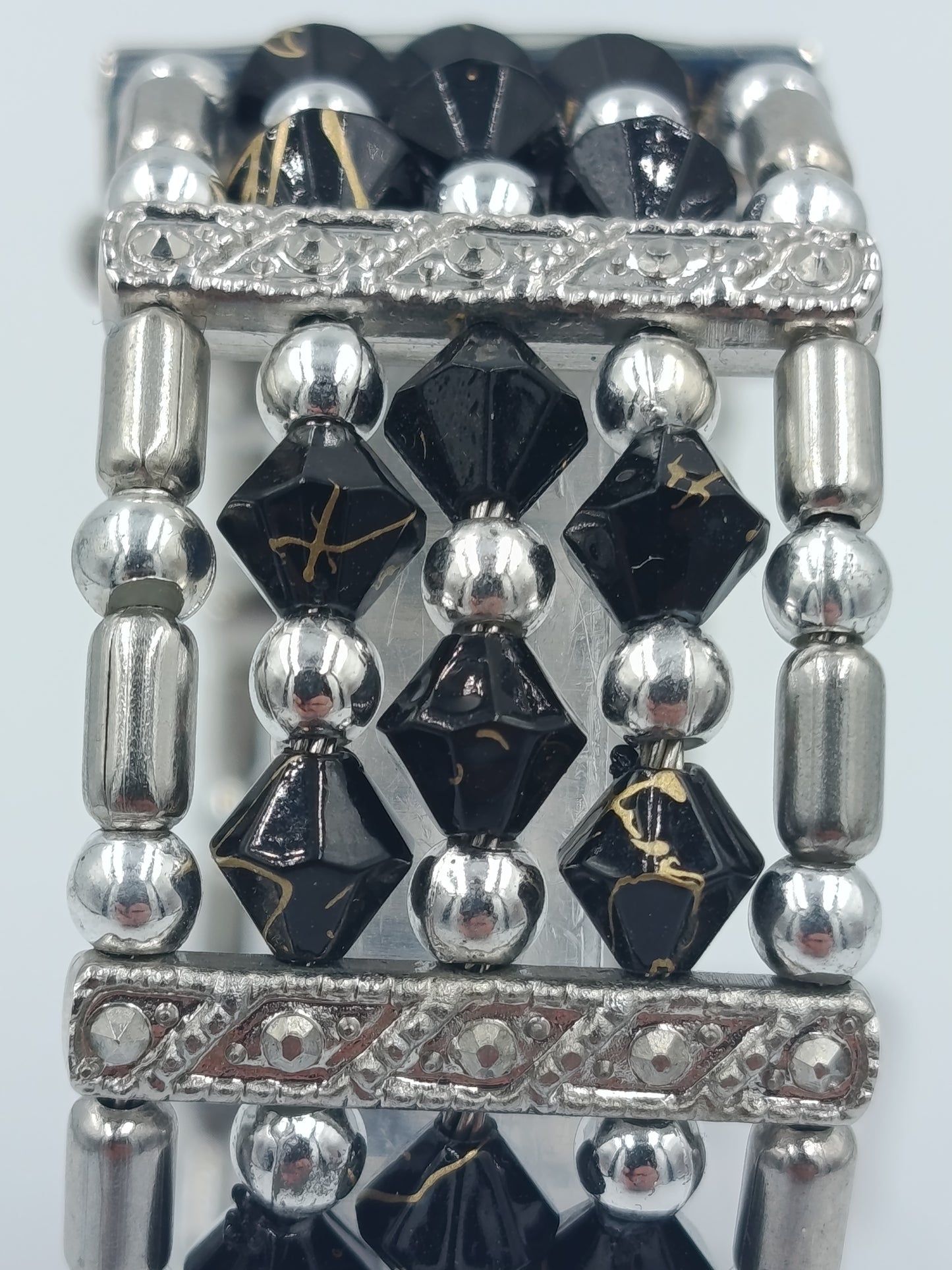 Damenarmbanduhr mit Perlen Kristallarmband elegant ausgefallen
