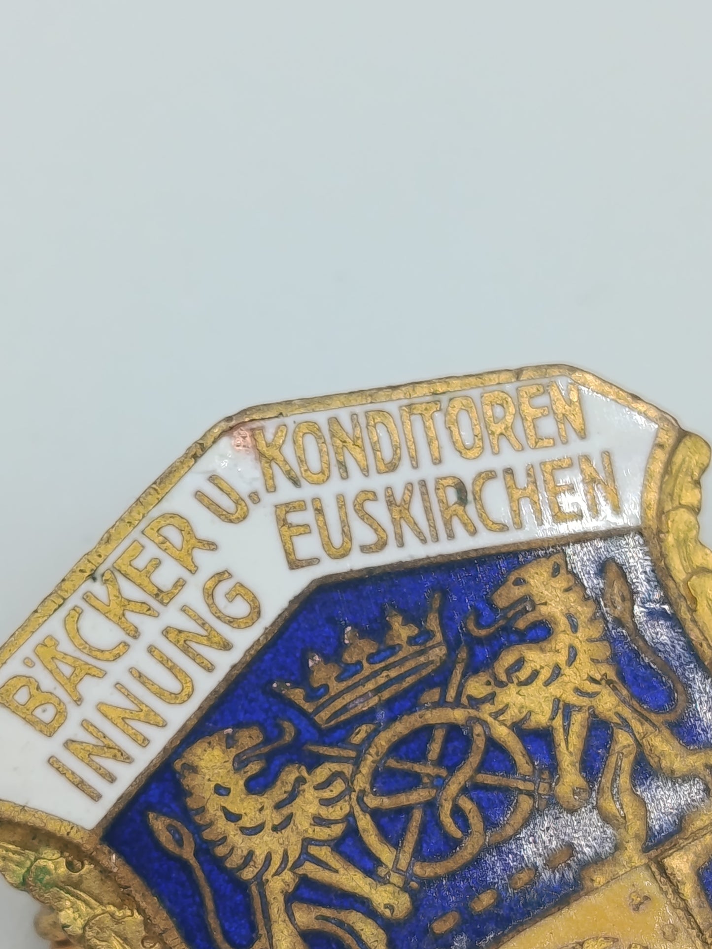 Vintage Anstecknadel Bäcker Konditoren Innung Euskirchen Wappen Emaille