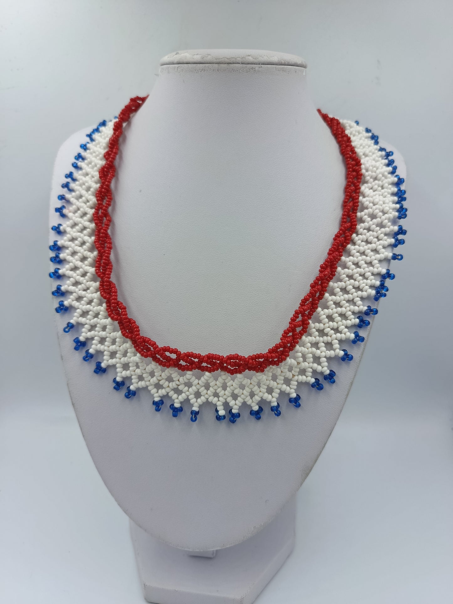 Vintage Perlenkette Rot Weiß Blau Handgefertigter Ethno Schmuck