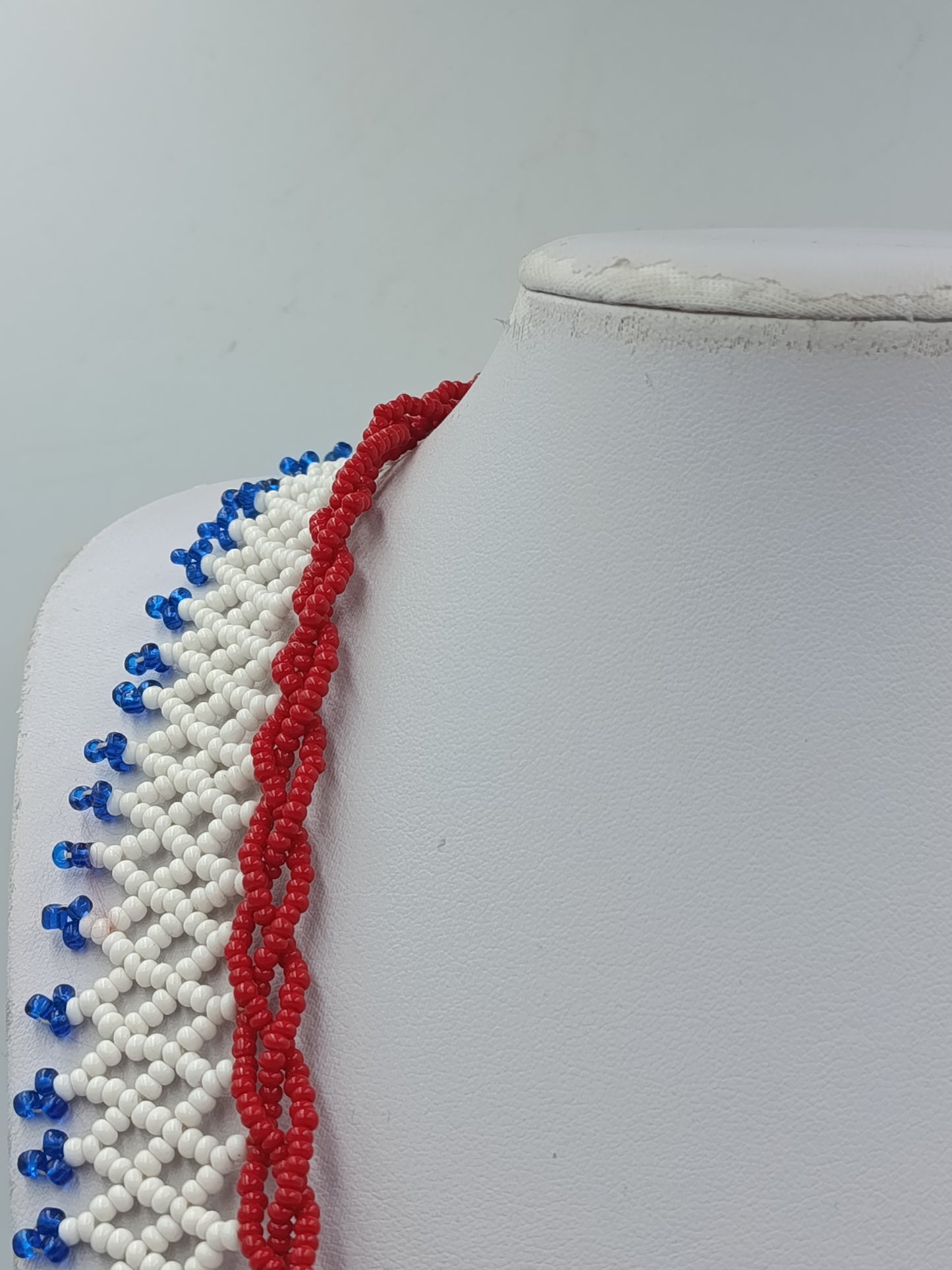 Vintage Perlenkette Rot Weiß Blau Handgefertigter Ethno Schmuck